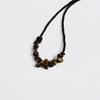 Collar irregular Maillard para mujer retro simple dulce genial personalidad nicho de alta gama cadena para suéter cadena clavicular