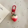 Chaveiro Pingente Gashapon Morango Simulado de Verão Coração Girly Acessório para Bolsa Pingente para Celular Presente para Melhor Amigo