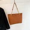 Bolsa Tote de Gran Capacidad con Textura de Alta Calidad, Adecuada para Estudiantes Universitarios que Asisten a Clases, Uso Casual y para el Trayecto Diario; Nuevo Estilo de Moda para Mujeres en el Otoño de 2026