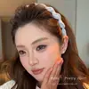 Diadema Antideslizante Dentada para Mujer 2026 Nuevo Estilo Versátil para Salir, Hace que la Cara Parezca Más Pequeña, Elegante Accesorio para el Cabello de Diadema Alta