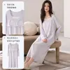 Promoção Quente Camisola de Algodão Tencel para Mulheres, Manga Longa com Sutiã Embutido, Novo Estilo Primavera e Outono, Simples, Solta, Pijama Confortável, Roupa de Casa