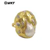 Anillo Grande Abierto Mpr140 Perla Barroca Natural Incrustaciones de Piedras Pequeñas Chapado en Oro de 18 Quilates Joyería para Hombres y Mujeres