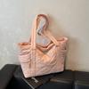 Bolso de hombro de tela de gran capacidad para mujer, bolso de mano informal con diseño rómbico para estudiantes universitarias, combinable con todo, otoño e invierno, 2024
