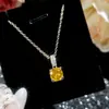 Cowhead Colgante de Collar con Zircón Dorado Corte Milenio Diamante Octogonal Brillante Anillo Abierto Pendientes Pulsera Juego de Cuatro Piezas