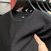 Ropa para Hombre al por Mayor Verano 2025 Malla de Bambú Seda Hielo Camiseta de Manga Corta Camisa para Hombre Cuello Redondo Material Suave Ropa de Media Manga Moderna