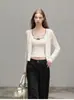 Cardigan de Punto Redondo de Albaricoque Yangcheng para Mujer 2026 Otoño Ropa Interior Camisola Chaleco Conjunto de Dos Piezas Top