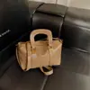 Bolso Transfronterizo para Mujer de Gama Alta Gran Capacidad Bolso de Hombro Cruzado Individual Otoño 2024 Nuevo Bolso de Mano Simple para el Trabajo