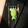 Broche Europeu e Americano Transfronteiriço de Joias em Formato de Coração Estrela Estrela de Quatro Pontas Corrente com Franja Acessório de Roupa para Mulheres Moda de Luxo Leve Acessório de Alfinete