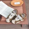 Bailarinas casuales de bloques de color retro para mujer, nueva colección otoño 2026, piel suave, versátiles, de suela plana, zapatillas casuales para mujer