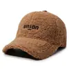 Otoño/Invierno Nuevo Bordado Letra Hombres Terciopelo Plus Cálido Gorra Pico de Pato Moda Versátil Unisex Protección Orejas Protección Frío Gorra de Béisbol