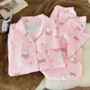 Promoción de transmisión en vivo de primavera: pijama nuevo para mujer, con un cárdigan de doble capa y cuello estiloso, estampado creativo y sencillo de nubes, y suave tejido de algodón de manga larga