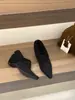 Sapatos Femininos Apontados Cinza com Forro de Pelo e Aumento de Altura Oculto, Sapatos de Algodão Quentes de Salto Alto de Nicho para Outono e Inverno 2026