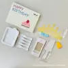 Bolo de Aniversário Descartável Seis Peças Talheres Caixa de Presente Suprimentos de Confeitaria Podem Ser Combinados Livremente Vela Garfo Faca Prato Combinação