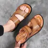Sandalias para Hombre 2026 Verano Nuevo Estilo Zapatos de Playa Doble Propósito Cuero Modernas Suela Suave Zapatos para Hombre Casual Antideslizantes