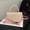 Moda Verão 2026 Estiloso Tendência Casual Texturizado Simples Chique Bolsa de Ombro Único Transversal de Mão Pequena Quadrada