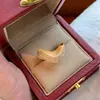 Anel Vintage Retrô Estilo Flor Antiga Trevo de Quatro Folhas, Leve Luxo Toque de Alto Padrão, Pesado Escovado Ajustável Cravejado de Diamantes Anel Feminino