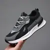 Sapatos Masculinos Novos Verão Couro Casuais Solado Macio Respirável Antiderrapante Resistente ao Desgaste Tênis Esportivos Malha Masculina Tênis de Corrida Absorção de Choque