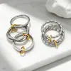 Hebilla de Anillo de Acero Inoxidable 304 Europea y Americana de Dos Tonos para Mujer Nicho Lujo Ligero Sensación de Alta Gama Anillo de Acero de Titanio Sencillo No se Desvanece