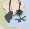 En stock Colgante para Bolso de Cuero de Palmera Dátil Forma de Palmera Dátil Colgante Mapa de Arabia Saudita
