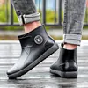 Botas de Chuva Masculinas Cano Médio-Alto Solado Grosso Resistente ao Desgaste Botas de Chuva Impermeáveis Antiderrapantes Botas Curtas de Tornozelo para Canteiro de Obras Estilo Outono Sapatos Baixos para Água