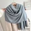 Novo Cachecol de Franjas de Cor Sólida para Homens e Mulheres, Xale Espesso Versátil de Outono e Inverno de Alta Qualidade, Aquecedor de Pescoço da Moda em Faux Cashmere em Estoque