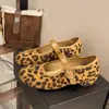 Mocassins Femininos 2026 Verão Novo Sola Grossa Aumento Velcros Respirável Estampa de Leopardo Sapatos Casuais Esportivos Versáteis