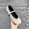 Zapatos Planos Mary Jane Estilo Retro para Mujer, Novedad Primavera 2026 Mocasines de Hebilla Redondos de Cuero Suave
