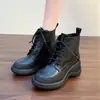 ¡Súper cómodo de llevar! Estos elegantes zapatos de cuero con cordones y suela de plataforma son perfectos para mujeres bajitas.. Nueva colección otoño 2026, botines casuales de piel suave