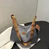 Bolsa de tela de moda casual 2025 Verano Nuevo Bolso Tote de Gran Capacidad Simple Bolso de Hombro Cruzado Bolso Ligero Versátil