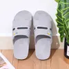 Sandalias y pantuflas al por mayor sandalias grandes para hombre pantuflas de grosor aumentado muebles baño pantuflas antideslizantes sandalias y pantuflas de fondo suave hombre