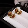 Pendientes Dorados de Lujo Ligero Estilo Retro Francés Aguja de Plata para Mujer, Pendientes de Perla Ovalados Degradados, Pendientes Versátiles Simples de Nicho