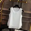 Estilo Novo de Verão 2025 Roupas Femininas Plus Size, Camisa de Chiffon com Gola Boneca Gordinha, Top Sem Manga Solto Emagrecedor, Colete Feminino