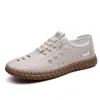 Sandálias Casuais Novas de Verão 2026 Plus Size Transfronteiriças, Sapatos Respiráveis com Solado Macio, Elegantes, Costurados à Mão, Duráveis e Perfurados para Homens