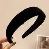Faixa de cabelo preta de veludo estilo Chanel de alta qualidade para menina, faixa de cabeça francesa retrô com flocado, grampo de cabelo headdress de celebridade da internet