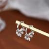 Pendientes de plata de ley s925, nuevos pendientes de moda, diseño de nicho, alta gama, sentido de Internet, elegantes pendientes de cuentas brillantes para chicas famosas, hebilla para las orejas.