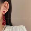 Pendientes de Borla con Cuentas de Cristal Rojo de Moda para Año Nuevo, Estilo Largo, Exquisitos y Elegantes, Sensación de Alta Gama, Clips para Orejas sin Perforar, Nuevo Estilo