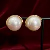 Aretes de Perlas Rosadas Tipo Bollo al Vapor con Cuentas Planas, Aguja de Plata, Joyería para Orejas de Lujo Accesible de Gama Alta, Nuevos Aretes Elegantes de Nicho 2025