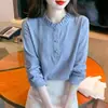 Camisa feminina de algodão e linho jacquard com gola de orelha de madeira Primavera 2026 nova blusa versátil de manga longa justa para usar como base
