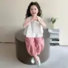 Conjunto de top sin mangas estilo coreano para niñas, nuevo modelo verano 2026, elegante atuendo de dos piezas para niños, ropa de verano dulce y ligera para niños pequeños