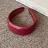 Diadema de Cuero Vintage de Alta Calidad con Ala Ancha para Mujer 2025 Nuevo Accesorio para el Cabello de Corona Alta Presión Diadema Versátil para el Día a Día