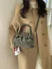 Bolsa de Mano Pequeña Estilo Coreano Retro para Mujer Otoño/Invierno 2025 Nueva Versátil para el Trabajo Bolso de Hombro Único Sensación de Alta Gama Bolso Cruzado de Moda