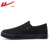Zapatos Warrior Zapatos de Hombre 2026 Nuevo Clásico Todo Negro Zapatos de Lona de Caña Baja Versátiles Casuales Zapatos de Tela Old Beijing