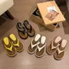 Chanclas de cuña de moda para uso en exteriores, Zapatos de hada, Nuevas sandalias versátiles de verano 2026 para vacaciones, Chanclas de dedo antideslizantes