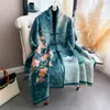 Elegante y versátil accesorio de cheongsam de alta gama para otoño e invierno: chal exterior cálido y grueso para mujer con diseño abotonado, adecuado para sesiones de fotos