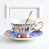 Conjunto de Xícara e Pires para Café com Foil Dourado em Porcelana Óssea Leve de Fronteira com Colher em Caixa de Presente para Café, Clube, Uso Doméstico Conjunto de Xícara e Pires para Chá da Tarde