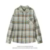 Em estoque, nova coleção outono 2026, camisa masculina xadrez color blocking moderna estilo japonês com design de bolso, casual, tamanho grande, corte solto, manga longa, colarinho de lapela