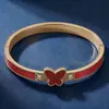 Europa y Estados Unidos comercio exterior transfronterizo moda popular pulsera de titanio y acero con diamantes para mujer no se decolora hebilla de lujo ligero pulsera tendencia