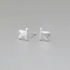 Pendientes Asimétricos Minimalistas Geométricos Plateados Estilo Coreano para Mujer, Pendientes de Corazón y Estrella, Aros Lisos Pendientes de Moda al por Mayor
