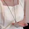 Nuevo Collar con Colgante de Bolso Hueco Estilo Coreano, Simple, Moderno y con Diseño Personalizado, Cadena Versátil de Suéter de Lujo Ligero de Nicho