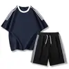 Traje de Tres Rayas para Hombre, Nuevo Estilo de Verano, Camiseta Suelta de Manga Corta, Pantalones de Cinco Cuartos, Conjunto de Dos Piezas, Traje Deportivo y de Ocio para Parejas
